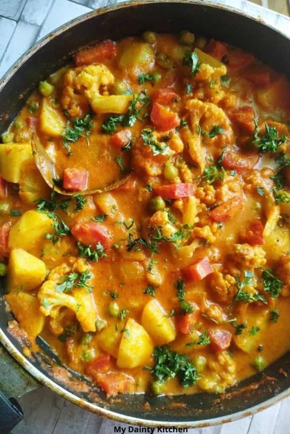 Vegetable Curry With Meat